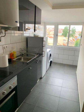 2 bedrooms appartement with city view and wifi at Lisboa